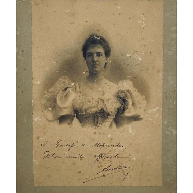 RAINHA D. AMÉLIA. Assinada.