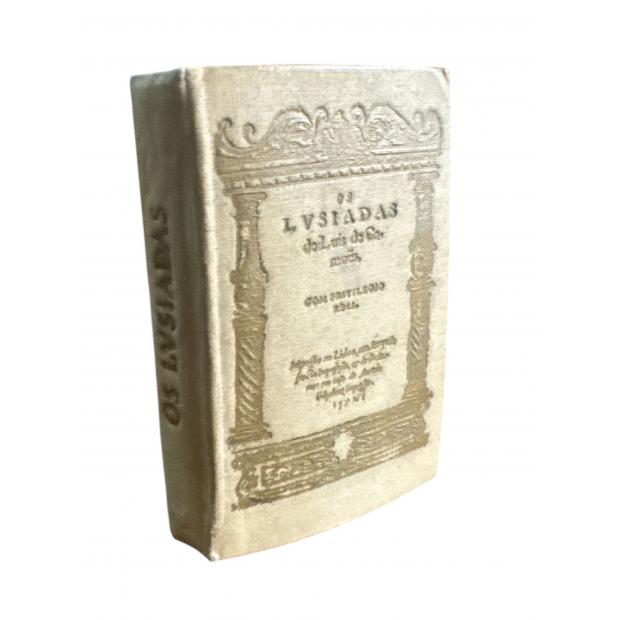 CAMÕES, Luis de. - OS LUSIADAS.