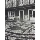 BAIRRADA, Ed. M. - EMPEDRADOS ARTISTICOS DE LISBOA. (A Arte da Calçada-Mosaico). Fotos: Karin Monteiro. Manuel Cabral. Ilustrações: Abel dos Santos. Desenhos: Ed. M. Bairrada. 