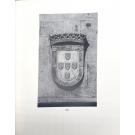 NÓBREGA, Artur Vaz-Osório. - PEDRAS DE ARMAS E ARMAS TUMULARES DO DISTRITO DE BRAGA. Volume I - tomo I Cidade e Concelho de Braga. Volume I - Tomo II Cidade de Braga.